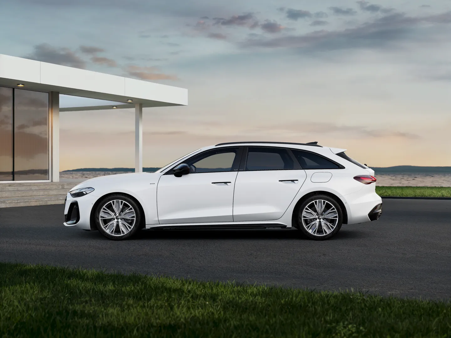 Zdjęcie&nbsp;Audi A5 Avant e-hybrid&nbsp;e-hybrid quattro 220 kW S tronic&nbsp;– Ujęcie: bok