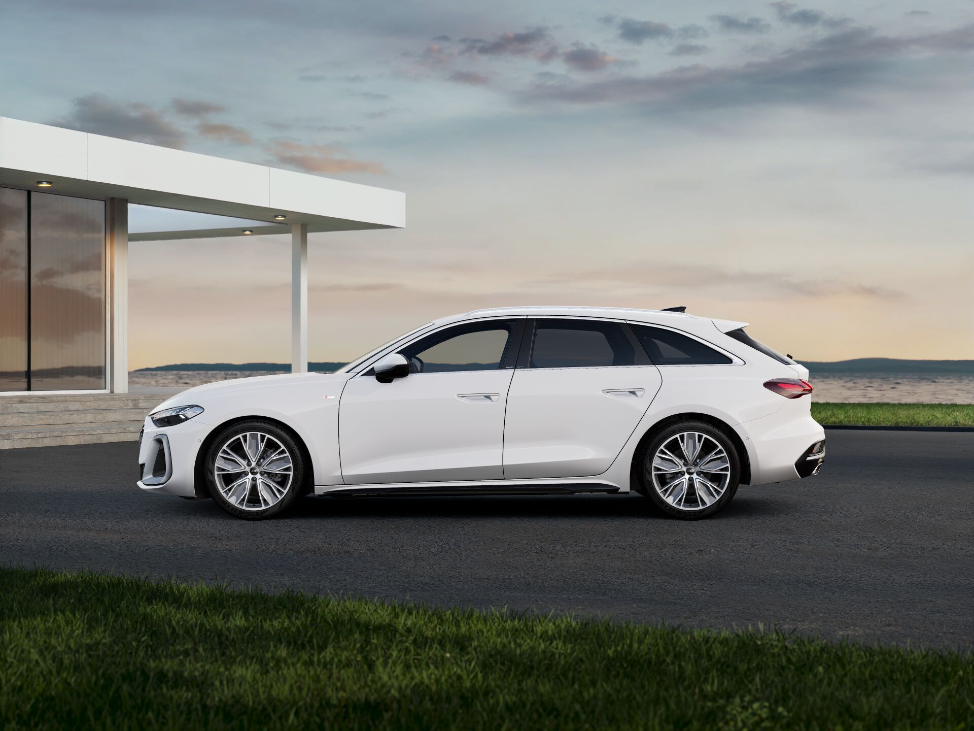 Nouvelle A5 Avant EXTERIOR-PARALLEL-SIDE