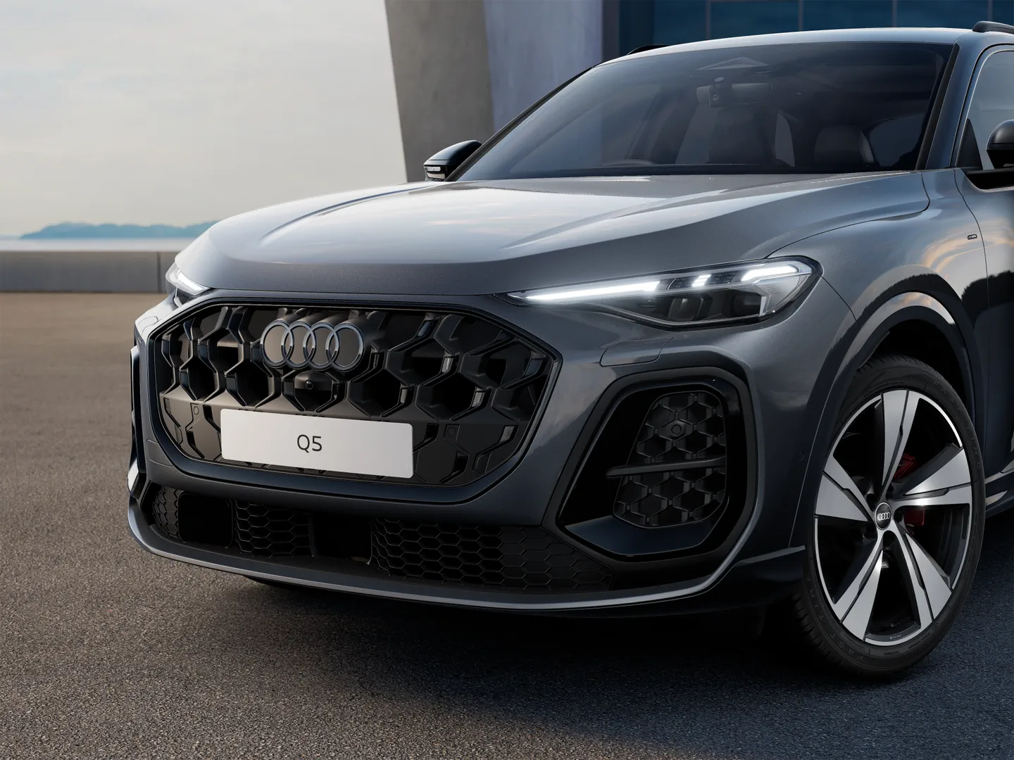 Image about Audi Q5 SUV e-hybrid quattro S tronic