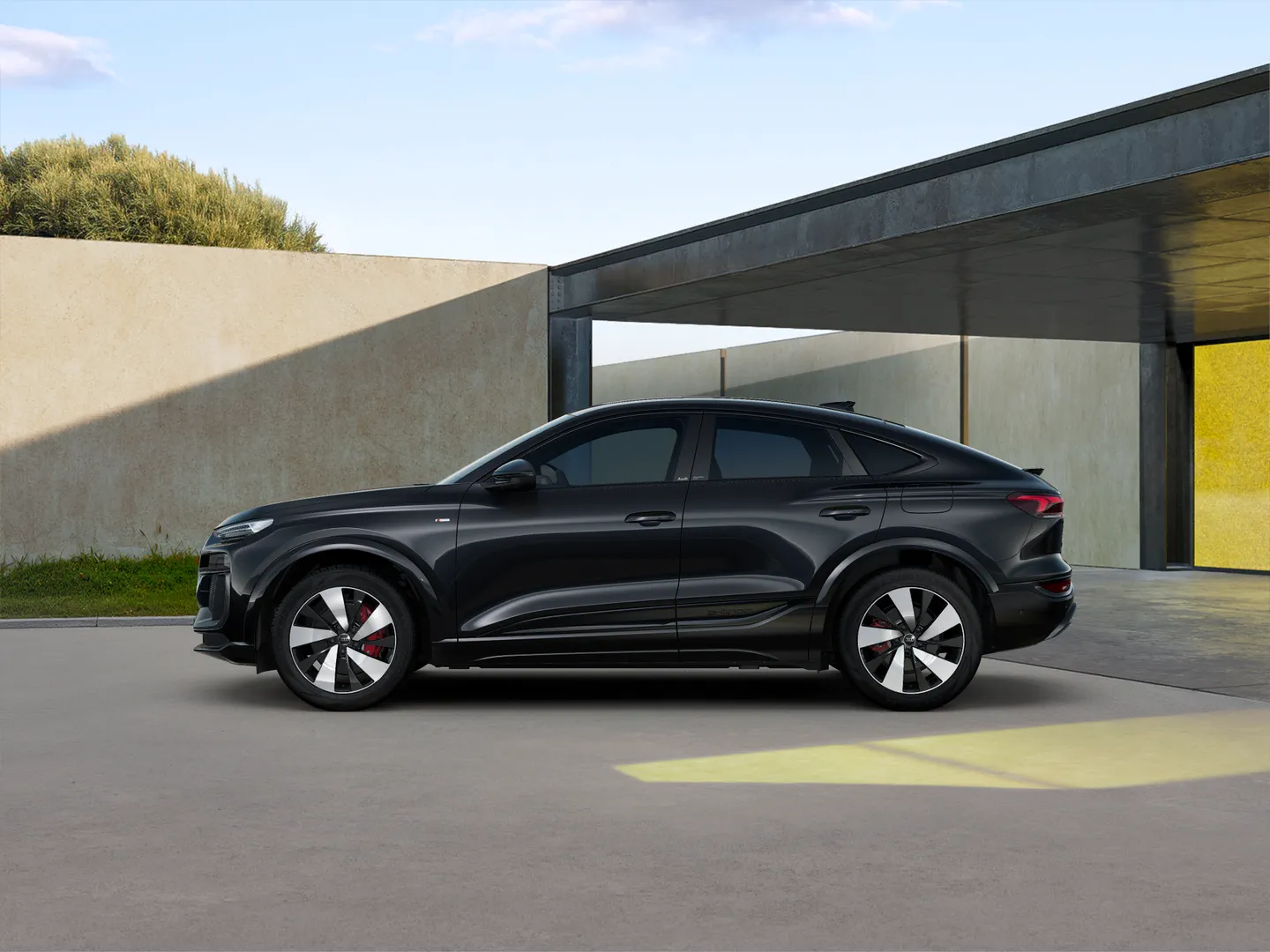 Zdjęcie&nbsp;Audi Q6 Sportback e-tron&nbsp;e-tron 185,00 kW&nbsp;– Ujęcie: bok